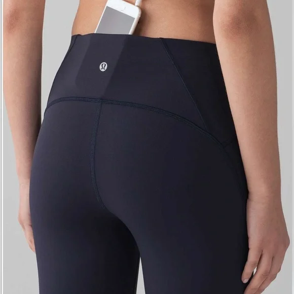 Lululemon High Rise Train Times Crop Leggings Navy Luxtreme sz 8 Like New EUC - Picture 5 of 6